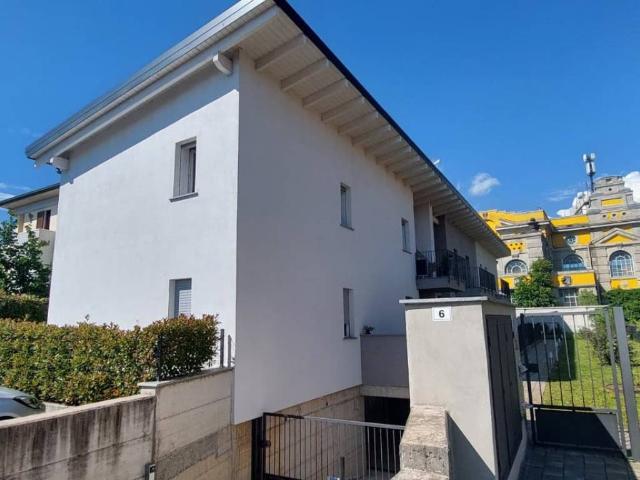 Appartamento in vendita a Cernusco Lombardone, Lombardia