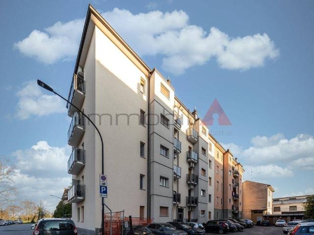 Appartamento in vendita a Cernusco Sul Naviglio, Lombardia