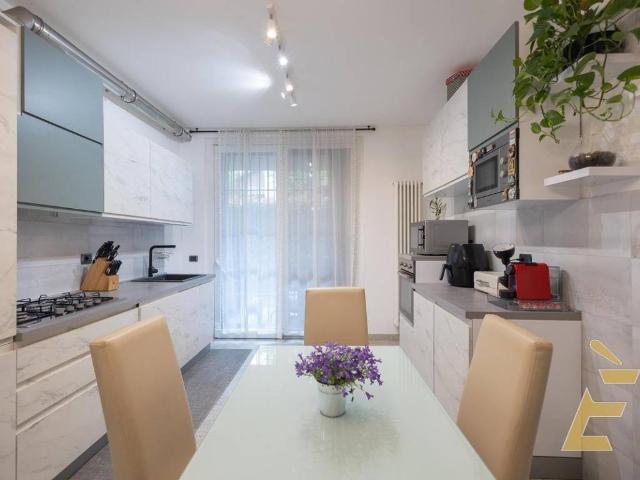 Appartamento in vendita a Cernusco Sul Naviglio, Lombardia