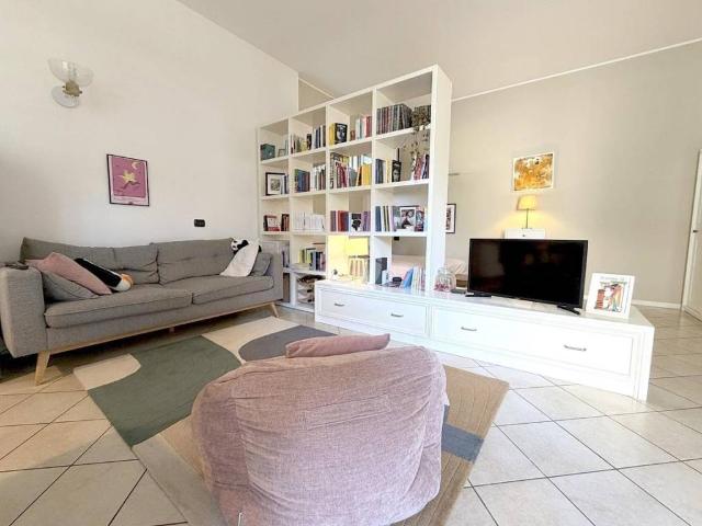 Appartamento in vendita a Cernusco Sul Naviglio, Lombardia
