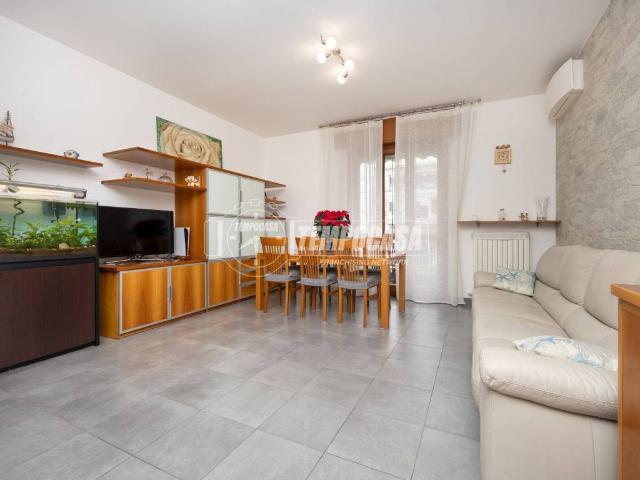 Appartamento in vendita a Cernusco Sul Naviglio, Lombardia