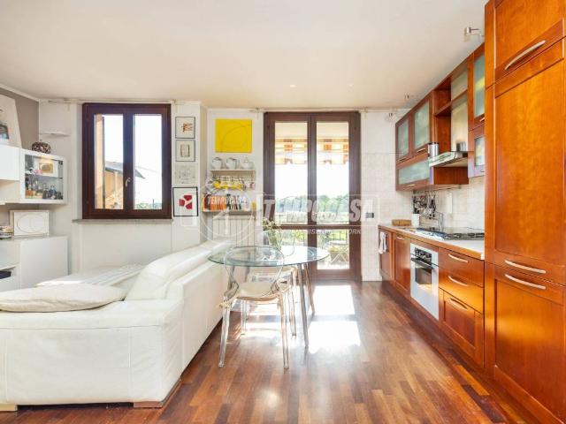 Appartamento in vendita a Cernusco Sul Naviglio, Lombardia