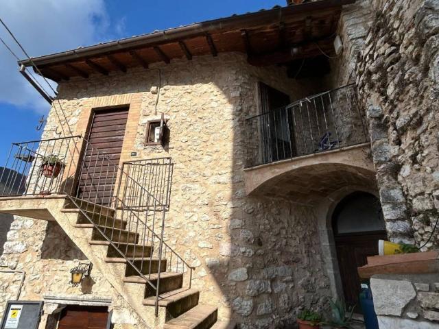Appartamento in vendita a Cerreto Di Spoleto, Umbria
