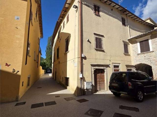 Appartamento in vendita a Cerreto Di Spoleto, Umbria