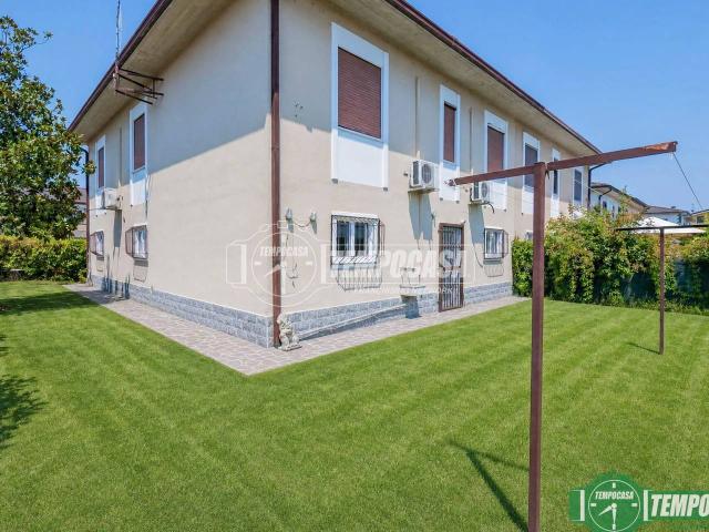 Appartamento in vendita a Cascina Abbazia, Cerro al Lambro