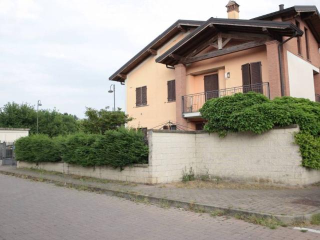 Appartamento in vendita a Torre del Mangano, Certosa Di Pavia