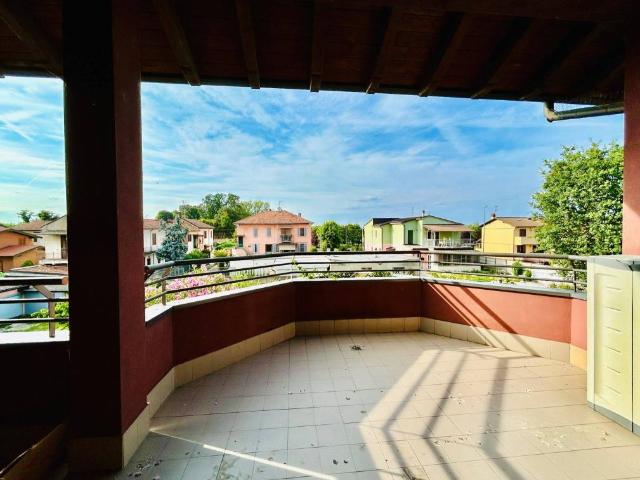 Appartamento in vendita a Certosa Di Pavia, Lombardia