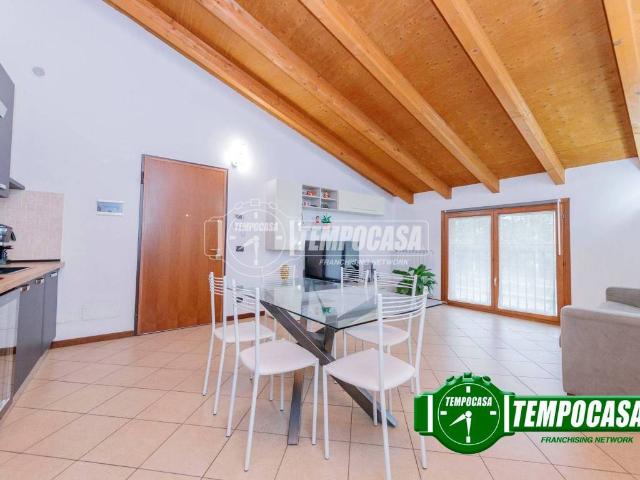 Appartamento in vendita a Torre del Mangano, Certosa Di Pavia