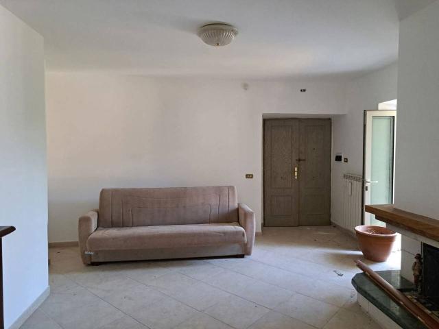 Appartamento in vendita a Cervaro, Lazio