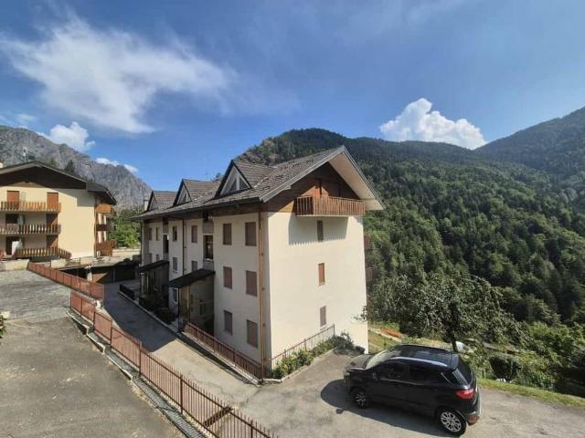 Appartamento in vendita a Cadvilli, Cervatto