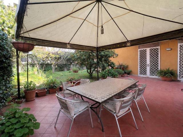 Appartamento in vendita a Poggio dell'Asino, Roma Capitale