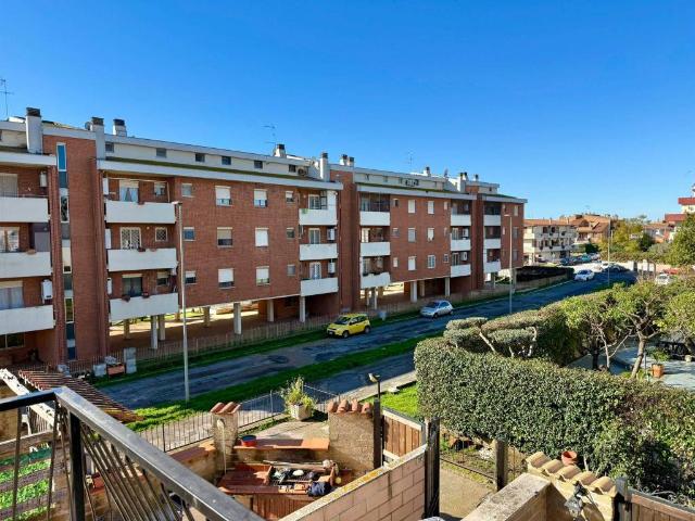 Appartamento in vendita a Poggio dell'Asino, Roma Capitale
