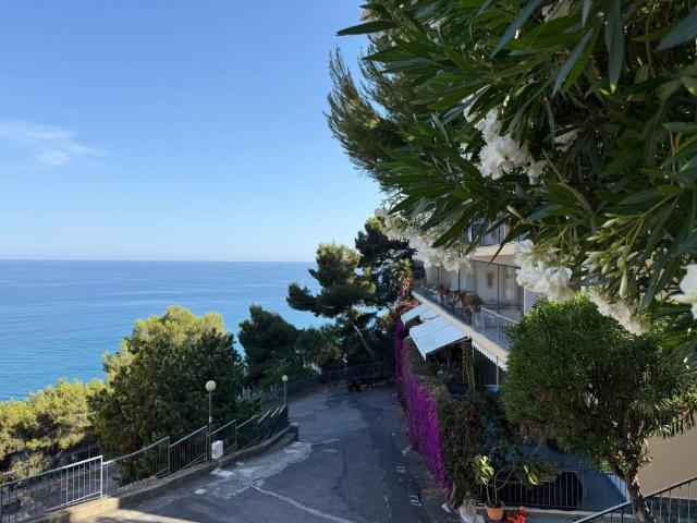 Appartamento in vendita a Capo Mimosa, Cervo