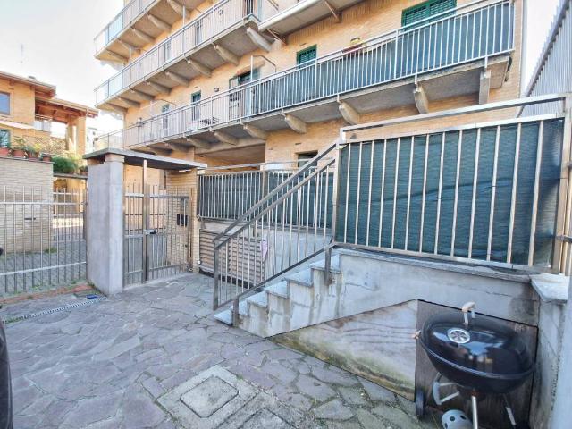 Appartamento in vendita a Quartiere Pasubio, Cesano Boscone