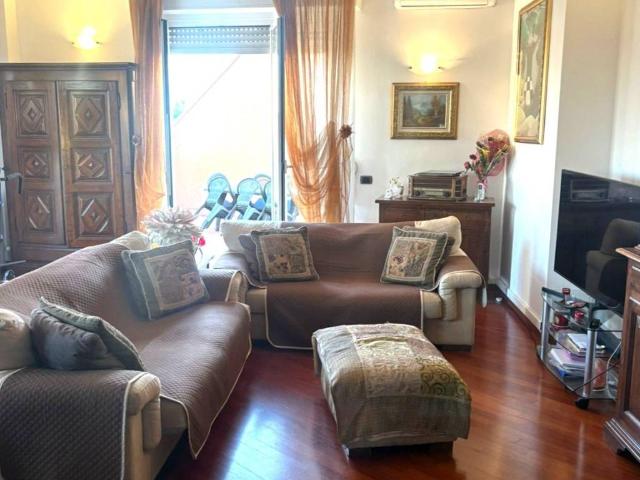Appartamento in vendita a Cesano Boscone, Milano