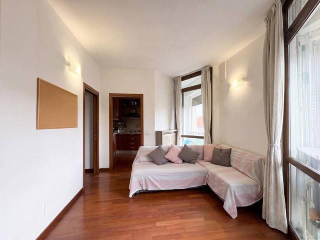Appartamento in vendita a Cesano Maderno, Lombardia