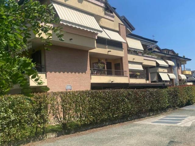 Appartamento in vendita a Cesano Maderno, Lombardia