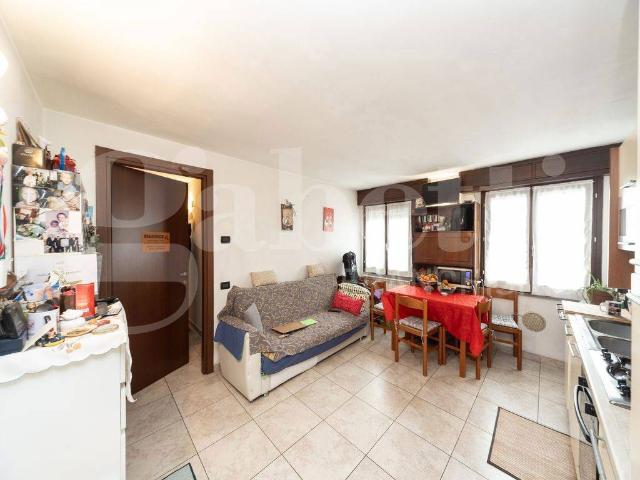 Appartamento in vendita a Cesano Maderno, Lombardia