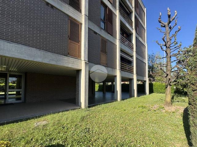 Appartamento in vendita a Cesano Maderno, Lombardia