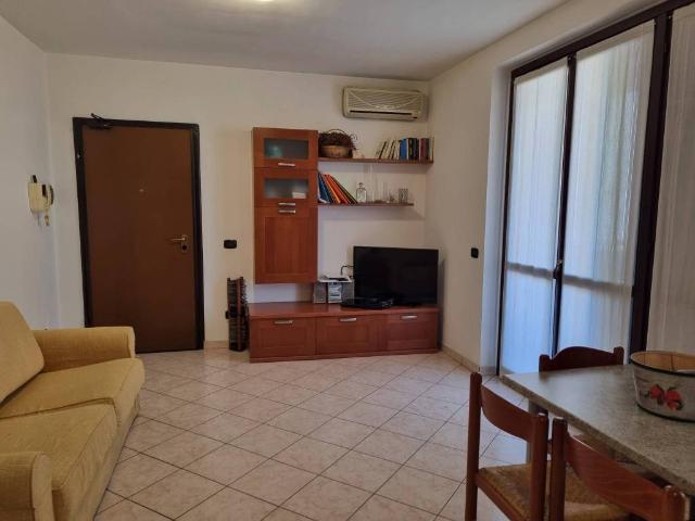 Appartamento in vendita a Cesano Maderno, Lombardia