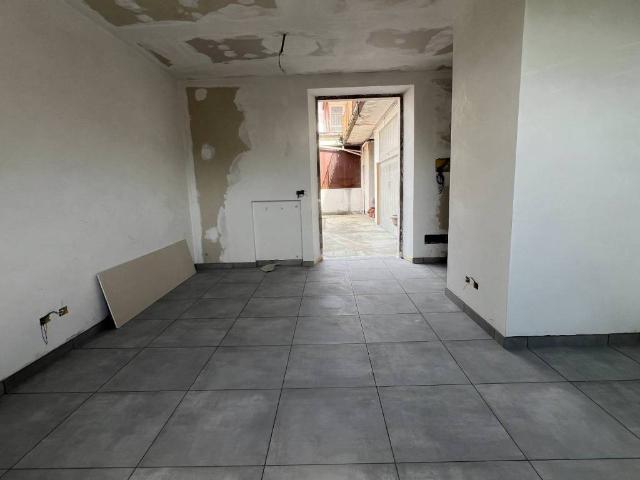 Appartamento in vendita a Cesano Maderno, Lombardia