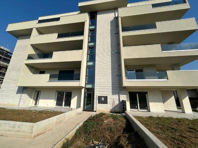 Appartamento in vendita a Cesano Maderno, Lombardia