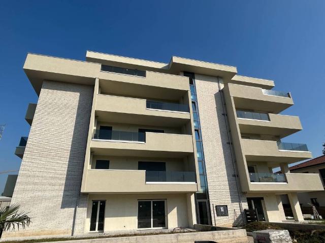 Appartamento in vendita a Cesano Maderno, Lombardia