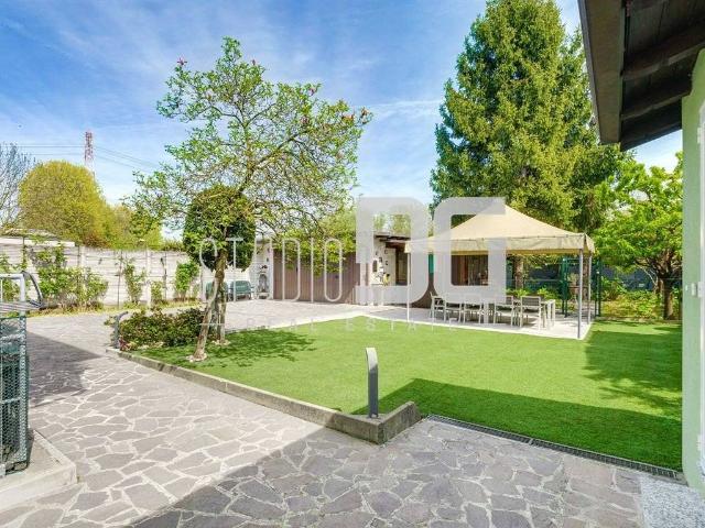 Appartamento in vendita a Cesano Maderno, Lombardia