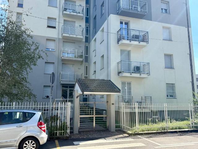 Appartamento in vendita a Cesano Maderno, Lombardia
