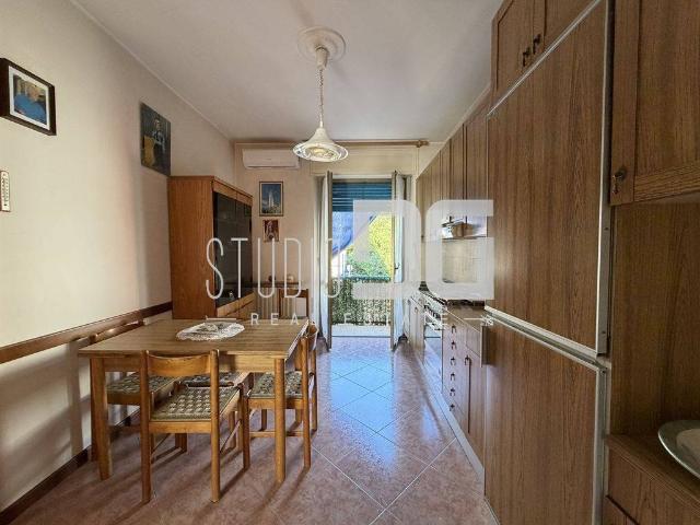 Appartamento in vendita a Cesano Maderno, Lombardia