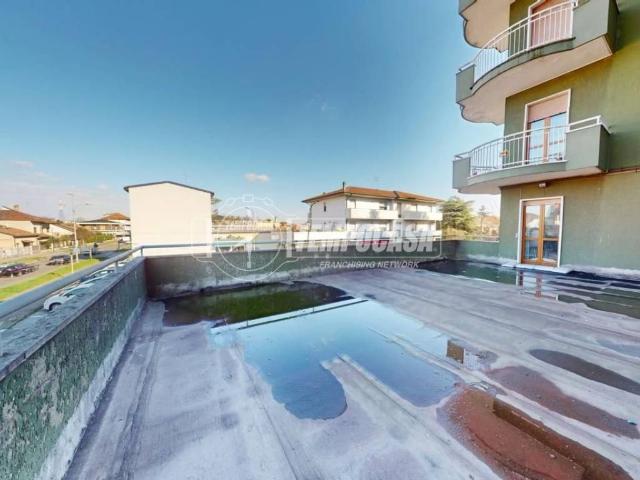 Appartamento in vendita a Cesano Maderno, Binzago