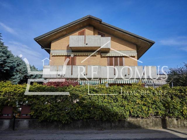 Appartamento in vendita a Cesano Maderno, Lombardia