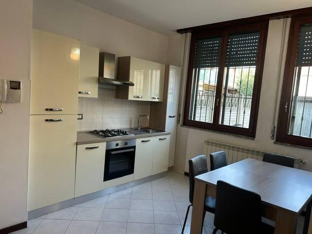 Appartamento in vendita a Cesano Maderno, Lombardia