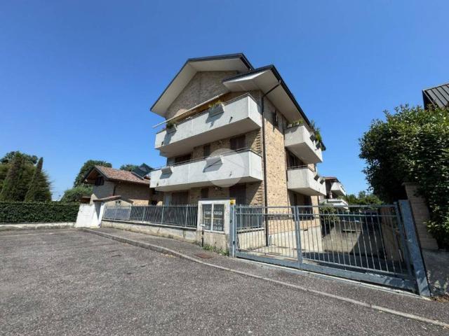 Appartamento in vendita a Cesano Maderno, Cassina Savina