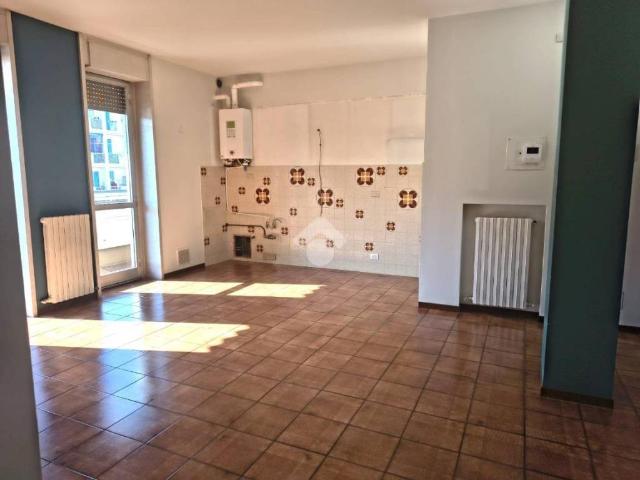 Appartamento in vendita a Cesano Maderno, Lombardia
