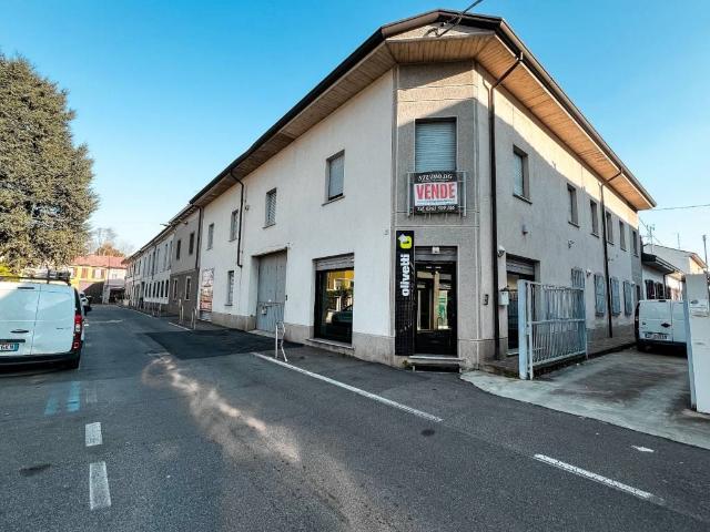 Appartamento in vendita a Cesano Maderno, Binzago