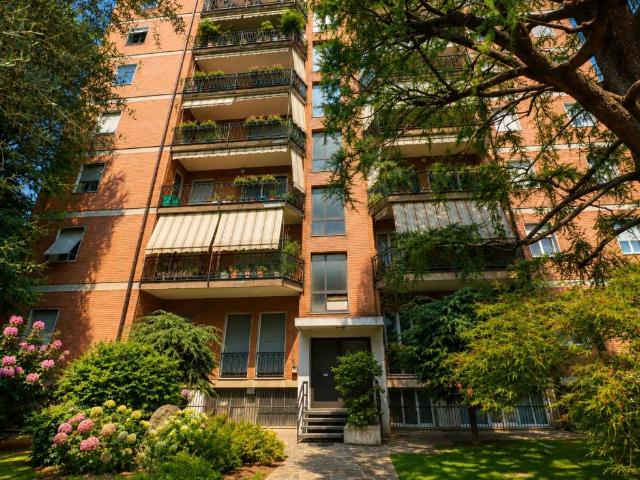 Appartamento in vendita a Cesano Maderno, Lombardia