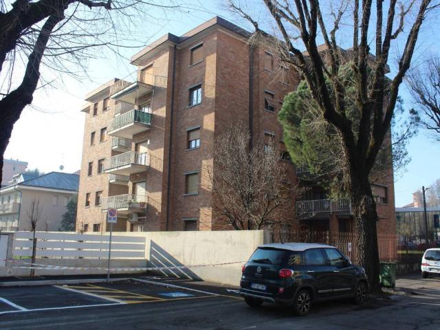 Appartamento in vendita a Cesano Maderno, Lombardia