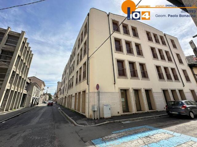Appartamento in vendita a Cesano Maderno, Binzago