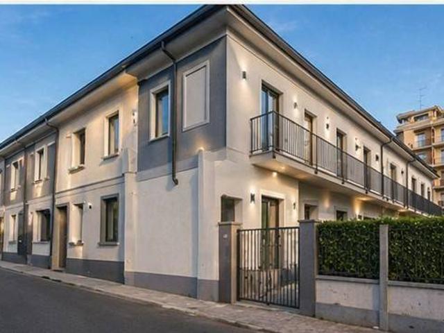 Appartamento in vendita a Cesano Maderno, Lombardia