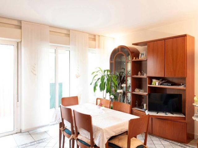Appartamento in vendita a Cesano Maderno, Lombardia