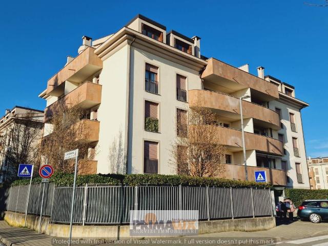 Appartamento in vendita a Cesano Maderno, Lombardia