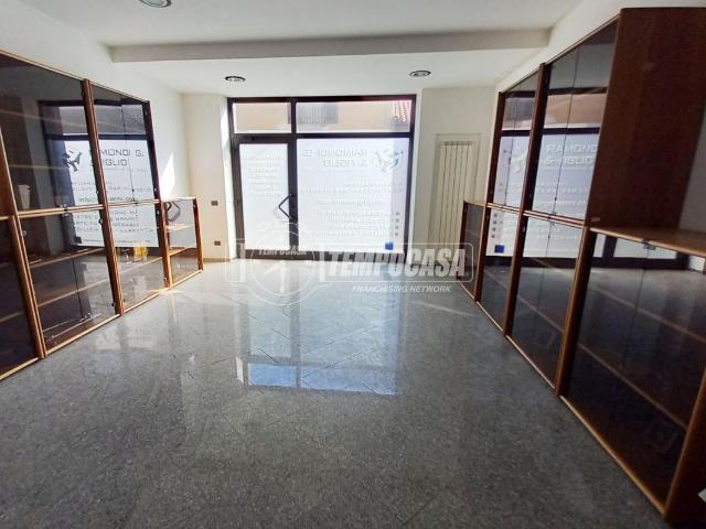 Appartamento in vendita a Cesate, Lombardia