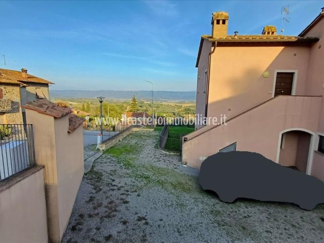 Appartamento in vendita a Cetona, Toscana