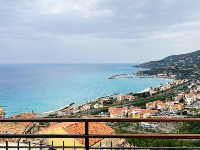 Appartamento in vendita a Cetraro Paese, Calabria