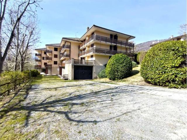 Appartamento in vendita a Challand Saint Anselme, Aosta