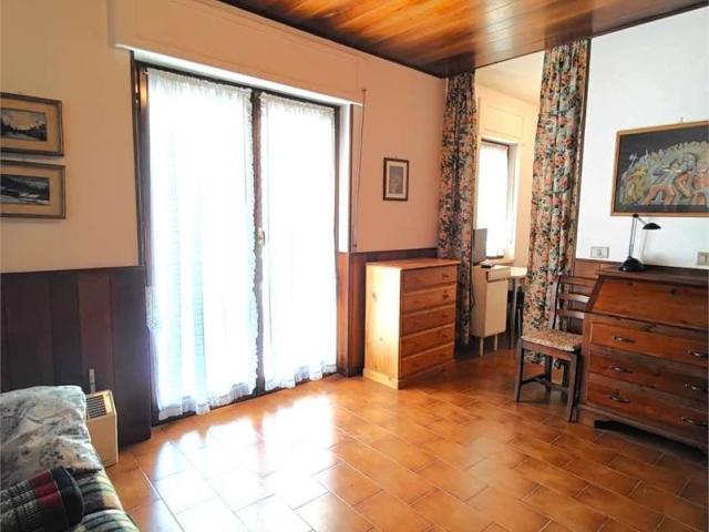 Appartamento in vendita a Challand Saint Anselme, Aosta
