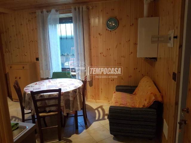Appartamento in vendita a Challand Saint Anselme, Aosta