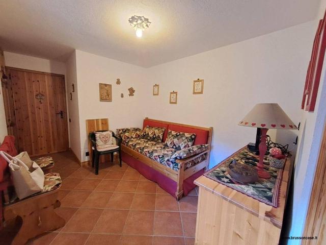 Appartamento in vendita a Challand Saint Anselme, Aosta