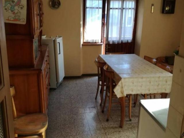 Appartamento in vendita a Challand Saint Anselme, Aosta